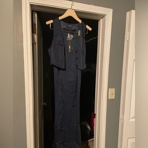 Woman’s Suit Set